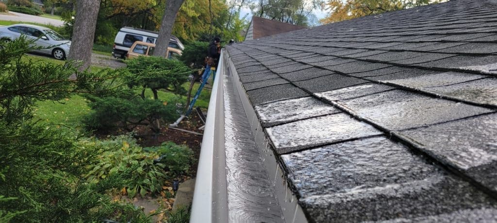 gutter cleaning near me - commercial gutters in Chicago